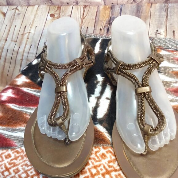 Kenneth Cole Reaction Bronze Thong Sandals Size 10M - Picture 1 of 6